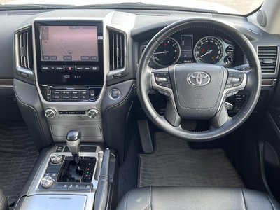 2017 Toyota LAND CRUISER 200 — фото 14