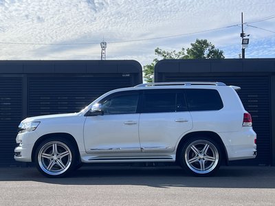 2017 Toyota LAND CRUISER 200 — фото 4