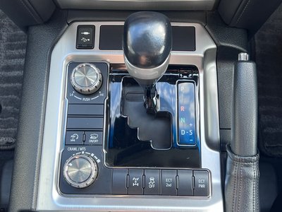 2017 Toyota LAND CRUISER 200 — фото 18