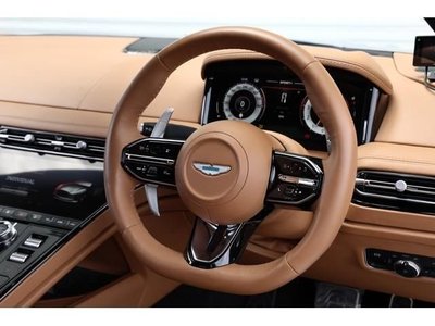 2024 Aston Martin DB12 — миниатюра 4