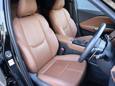 صورة 48 لـ 2024 Lexus LBX