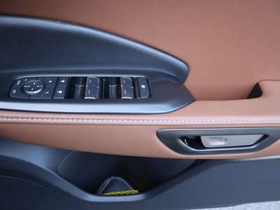 صورة 39 لـ 2024 Lexus LBX