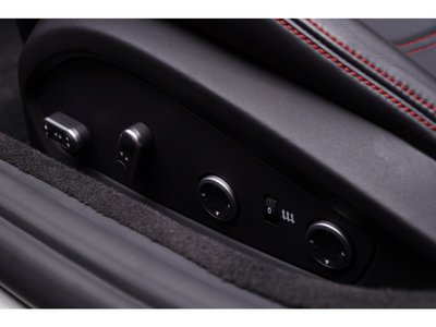 2016 Ferrari CALIFORNIA T 缩略图 40