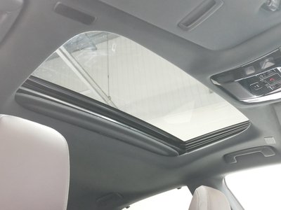 صورة 9 لـ 2023 Lexus RX