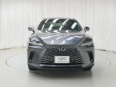 صورة 2 لـ 2023 Lexus RX