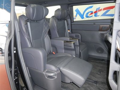 2023 Toyota VELLFIRE photo 8