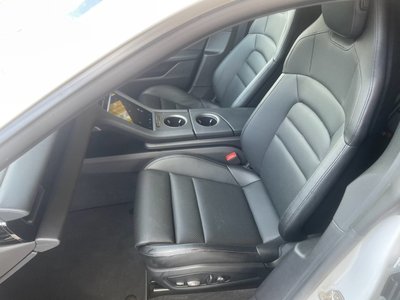 صورة مصغرة 24 لـ 2022 Porsche TAYCAN
