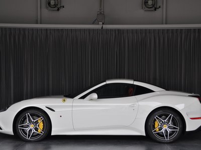 2017 Ferrari CALIFORNIA T — фото 13