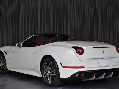 2017 Ferrari CALIFORNIA T — фото 8