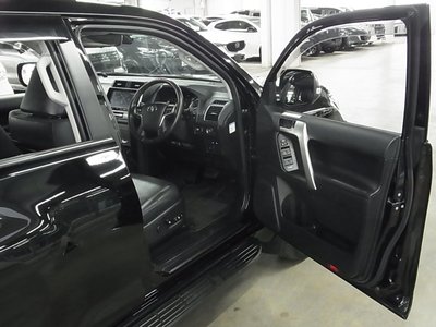 2023 Toyota LAND CRUISER PRADO photo 15