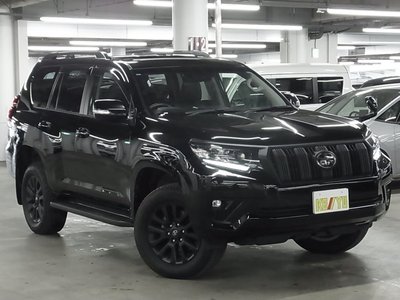 2023 Toyota LAND CRUISER PRADO photo 7