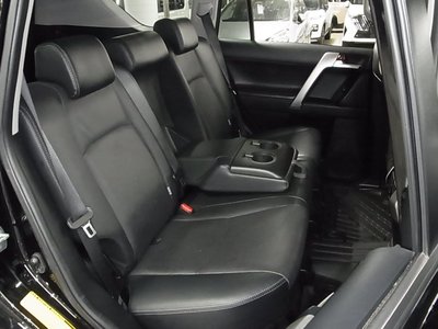 2023 Toyota LAND CRUISER PRADO thumbnail 17