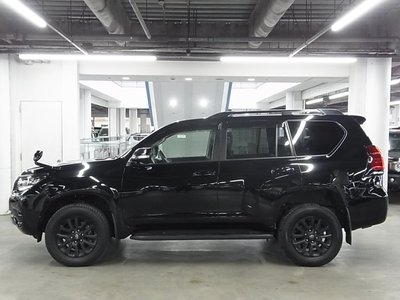 2023 Toyota LAND CRUISER PRADO photo 12