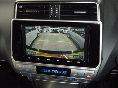 2023 Toyota LAND CRUISER PRADO photo 3