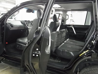 2023 Toyota LAND CRUISER PRADO thumbnail 18