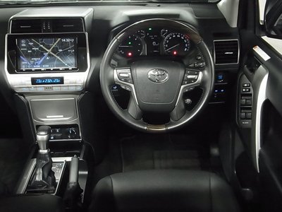 2023 Toyota LAND CRUISER PRADO photo 13