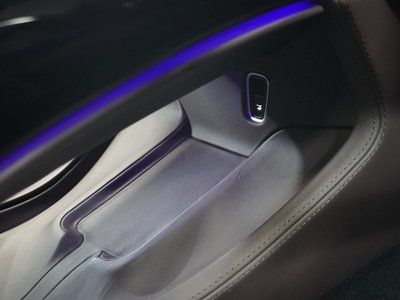 2023 Aston Martin DBX — миниатюра 46