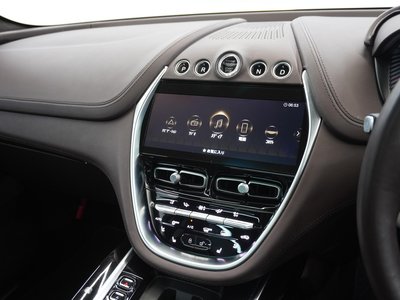 2023 Aston Martin DBX — миниатюра 33