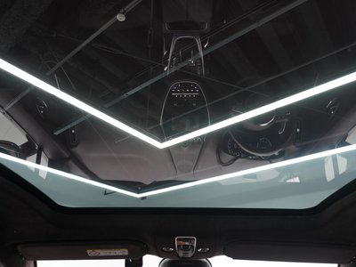 2023 Aston Martin DBX — миниатюра 60