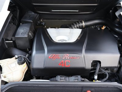 2016 ALFA Romeo 4C SPIDER 照片 31