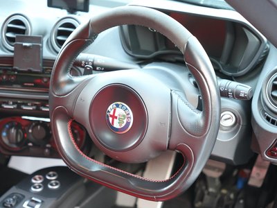 2016 ALFA Romeo 4C SPIDER 照片 5