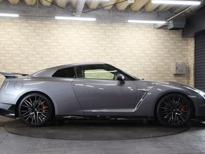 2023 Nissan GT-R 照片 9