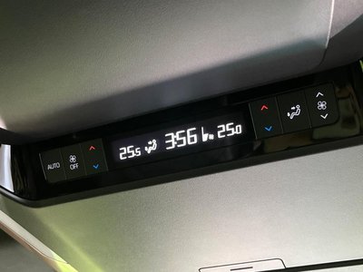 2024 Toyota ALPHARD — фото 26