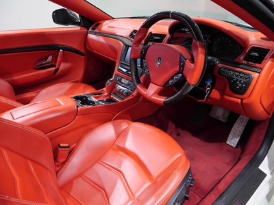 2014 Maserati GRANCABRIO — фото 46