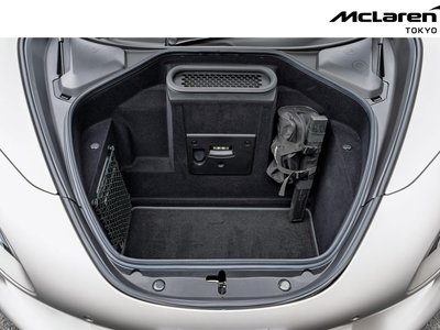 صورة 40 لـ 2025 Mclaren 750S