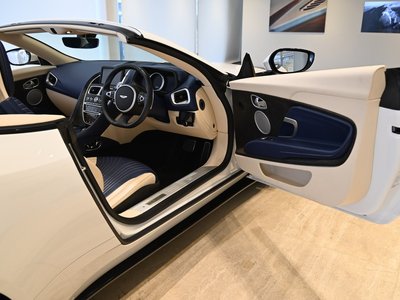 صورة 12 لـ 2021 Aston Martin DB11 VOLANTE