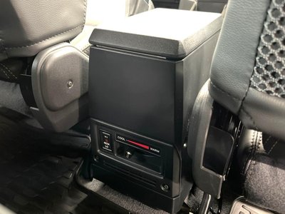 2025 Toyota LAND CRUISER 70 thumbnail 40