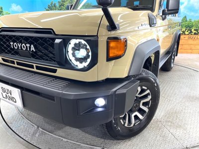 2025 Toyota LAND CRUISER 70 photo 12