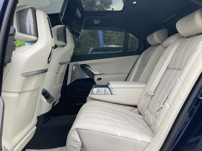 2025 BMW I7 缩略图 67