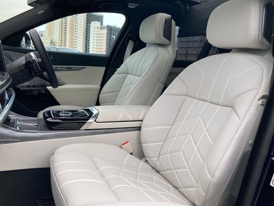 2025 BMW I7 缩略图 37