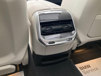 2025 BMW I7 缩略图 69