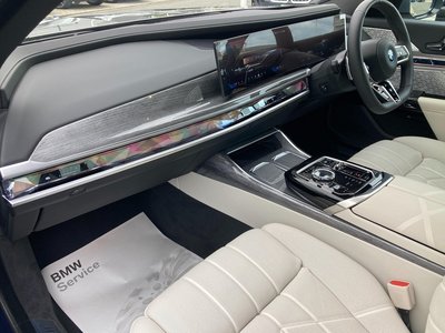2025 BMW I7 缩略图 38