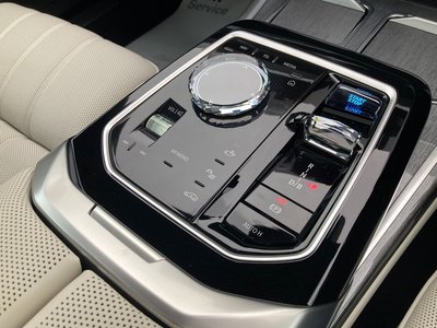 2025 BMW I7 缩略图 59