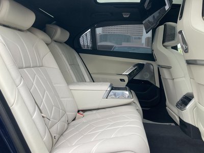 2025 BMW I7 缩略图 66