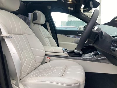 2025 BMW I7 缩略图 64
