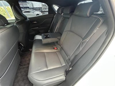 صورة 31 لـ 2023 Toyota CROWN SPORT