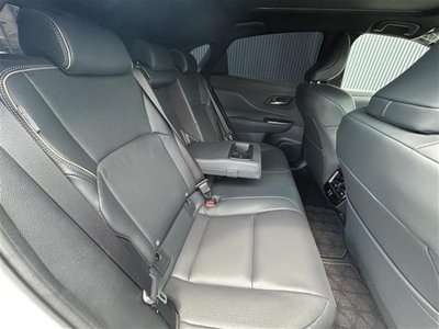 صورة 30 لـ 2023 Toyota CROWN SPORT