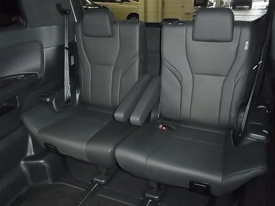صورة 24 لـ 2024 Toyota ALPHARD