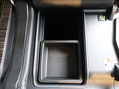 2025 Toyota LAND CRUISER 300 照片 3