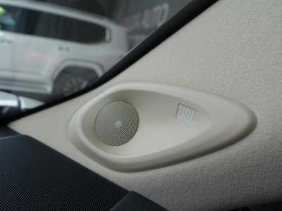 2025 Toyota LAND CRUISER 300 照片 74