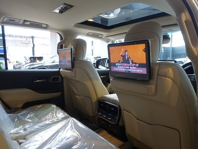 2025 Toyota LAND CRUISER 300 照片 2