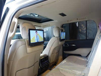2025 Toyota LAND CRUISER 300 照片 73