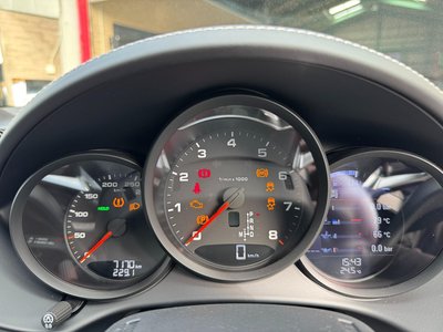 صورة مصغرة 34 لـ 2024 Porsche 718