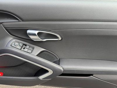 صورة مصغرة 37 لـ 2024 Porsche 718
