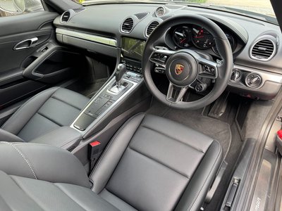 صورة مصغرة 3 لـ 2024 Porsche 718