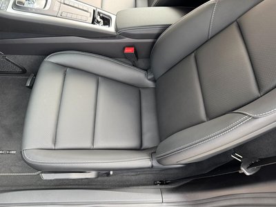صورة مصغرة 45 لـ 2024 Porsche 718